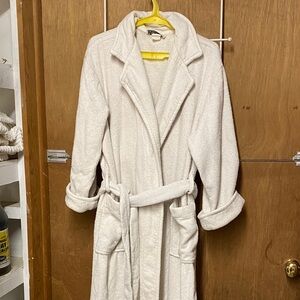 White terry cloth robe, size L, by Robes of California
